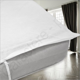 Protector de colchón acolchado (no impermeable) – disponible en cuatro tamaños – 20 unidades 